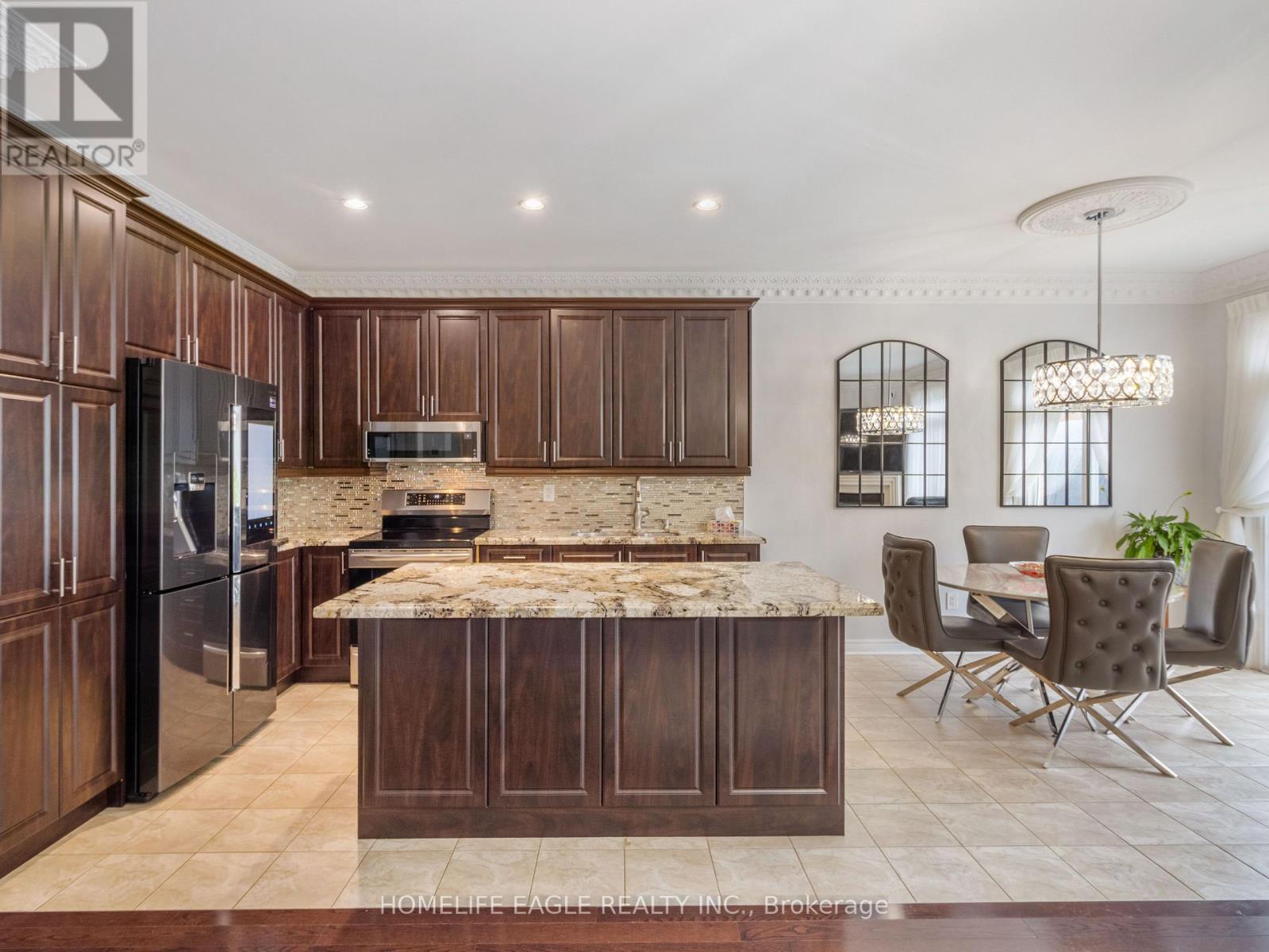 27 Mccann Crescent, Bradford West Gwillimbury, Ontario  L3Z 0G6 - Photo 13 - N12198884