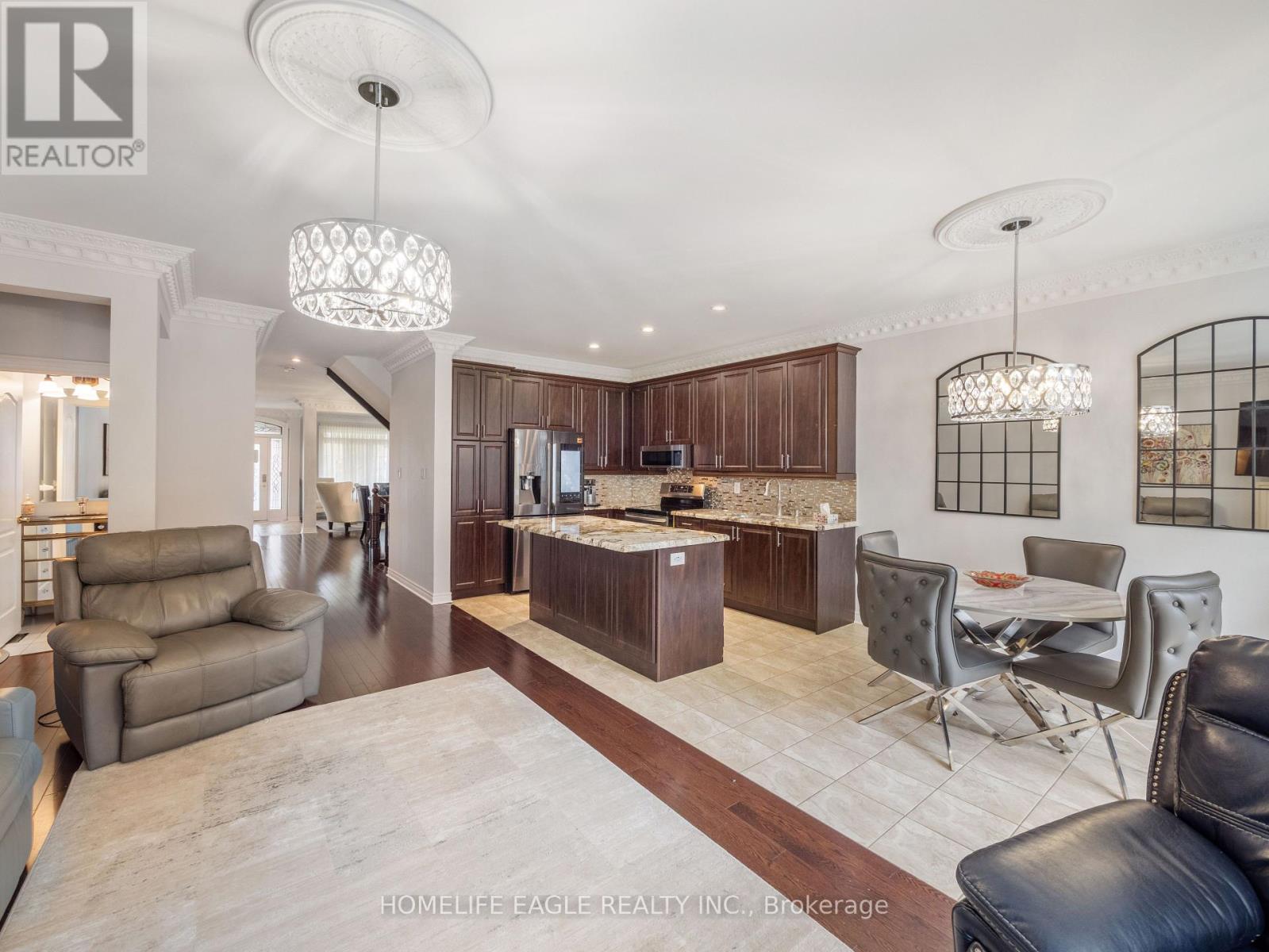 27 Mccann Crescent, Bradford West Gwillimbury, Ontario  L3Z 0G6 - Photo 15 - N12198884
