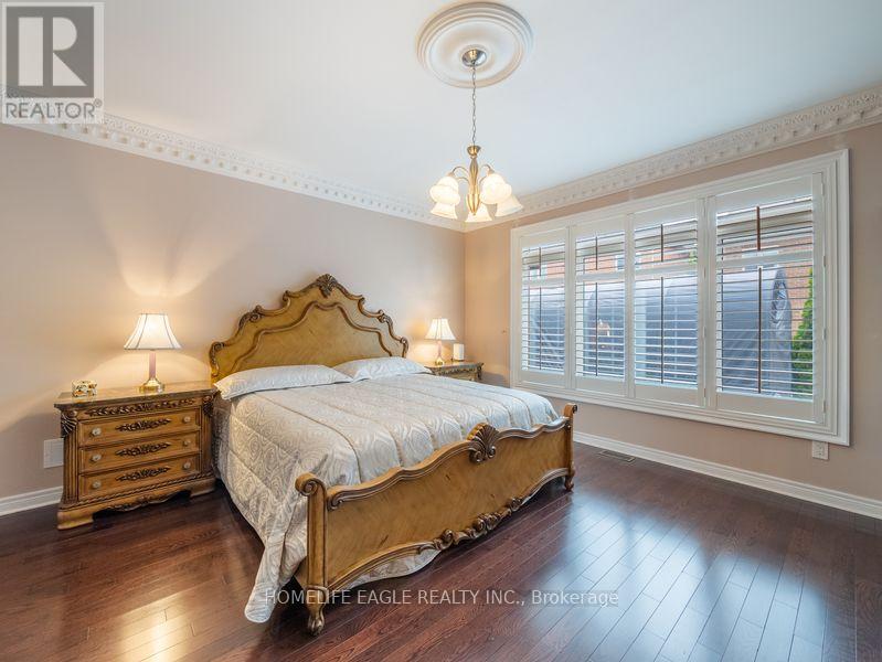 27 Mccann Crescent, Bradford West Gwillimbury, Ontario  L3Z 0G6 - Photo 21 - N12198884