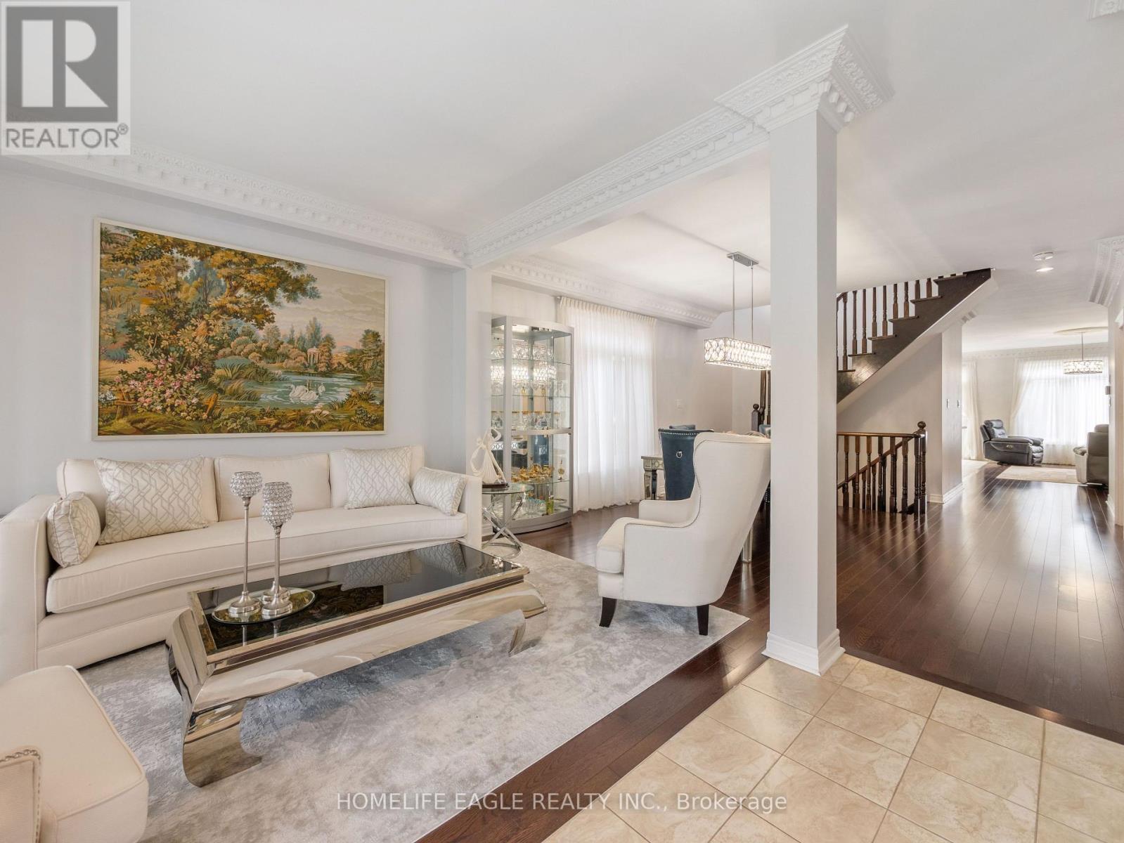 27 Mccann Crescent, Bradford West Gwillimbury, Ontario  L3Z 0G6 - Photo 5 - N12198884