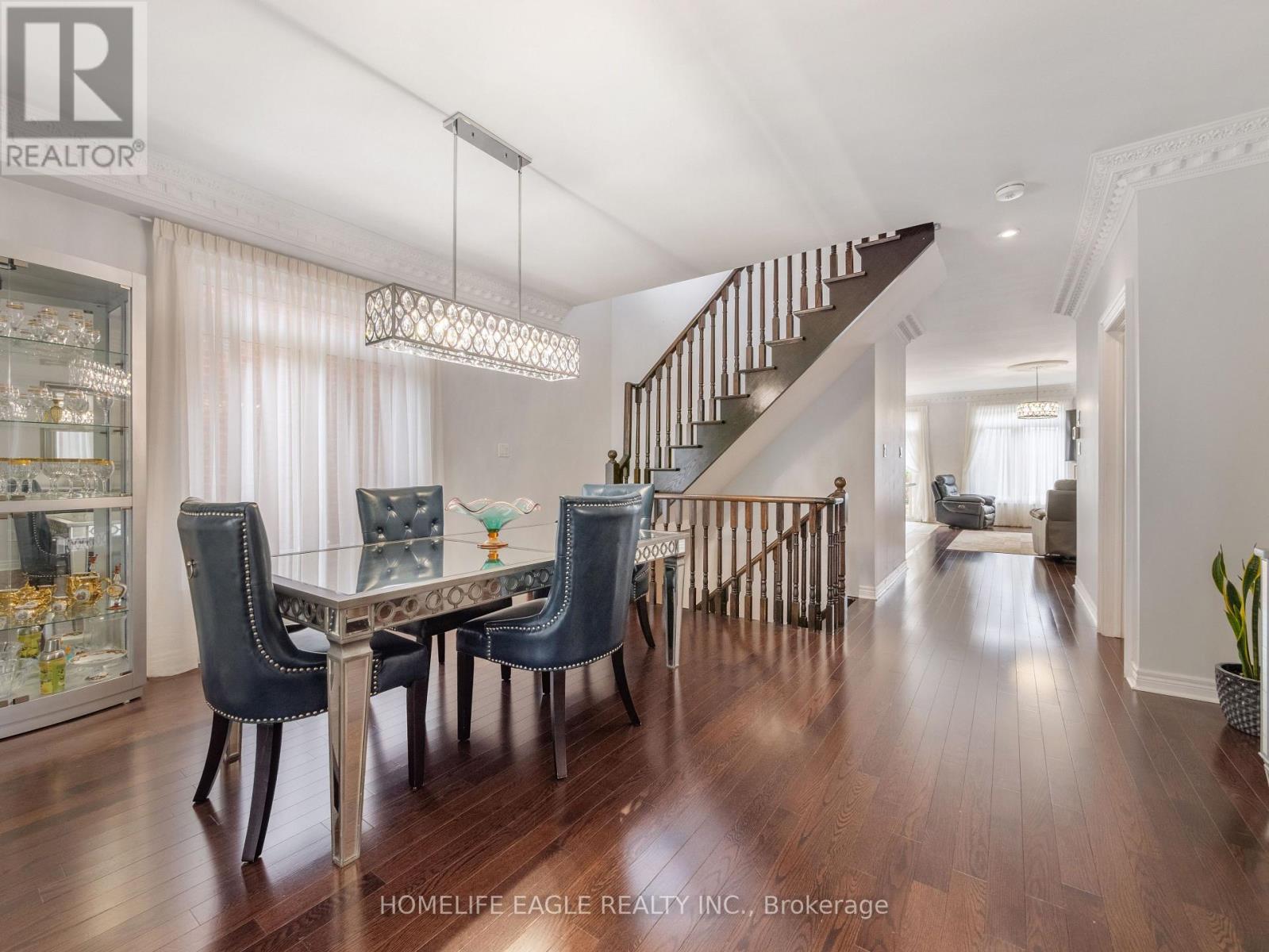 27 Mccann Crescent, Bradford West Gwillimbury, Ontario  L3Z 0G6 - Photo 6 - N12198884