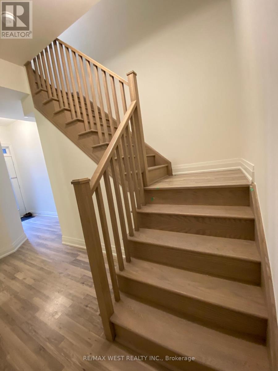 2 - 370 Red Maple Road, Richmond Hill, Ontario  L4C 6P5 - Photo 10 - N12198952