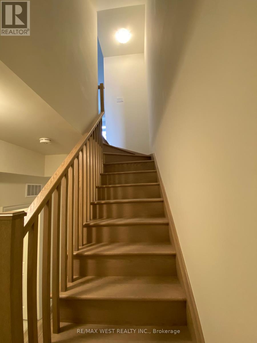2 - 370 Red Maple Road, Richmond Hill, Ontario  L4C 6P5 - Photo 12 - N12198952