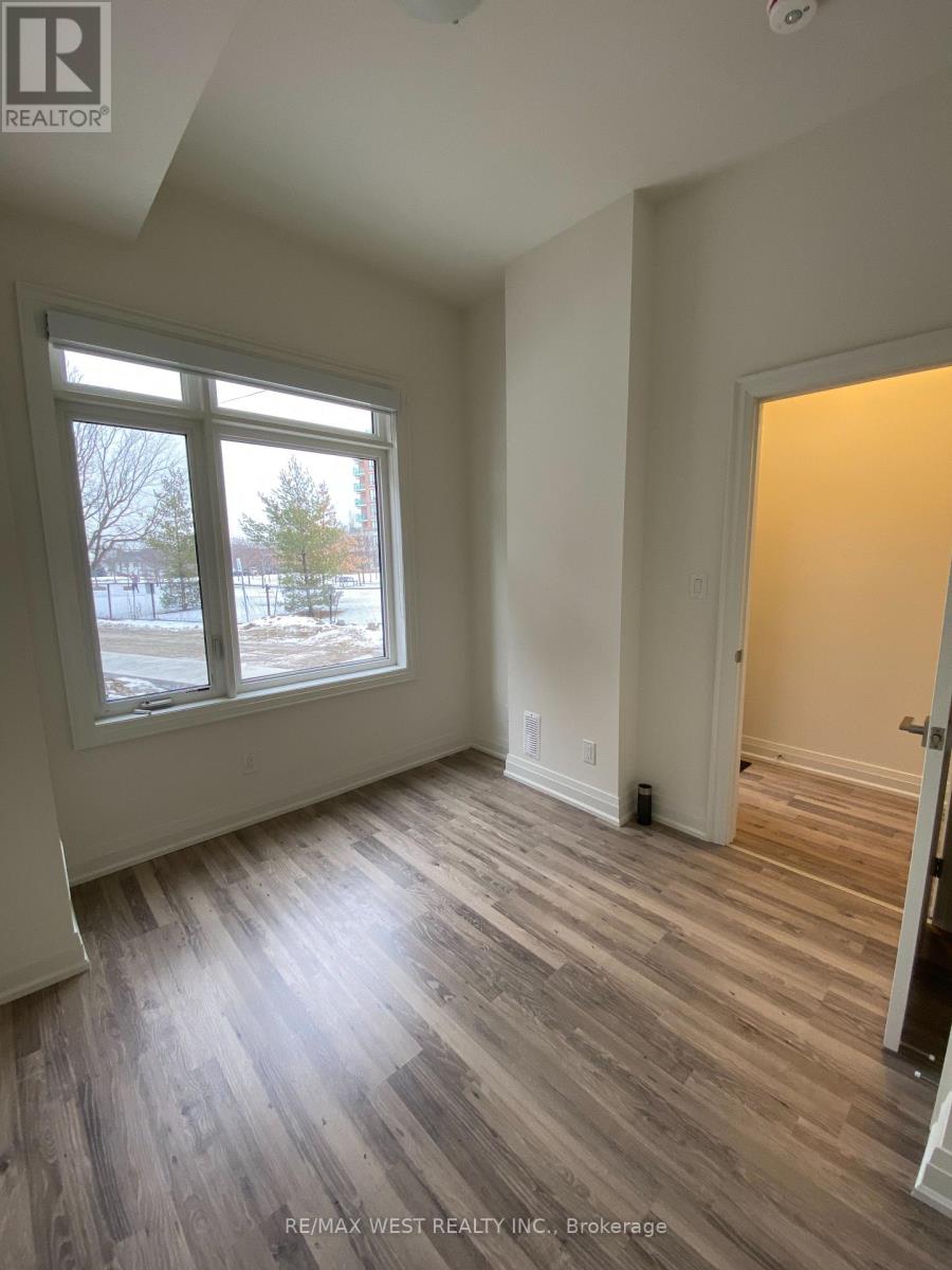 2 - 370 Red Maple Road, Richmond Hill, Ontario  L4C 6P5 - Photo 6 - N12198952
