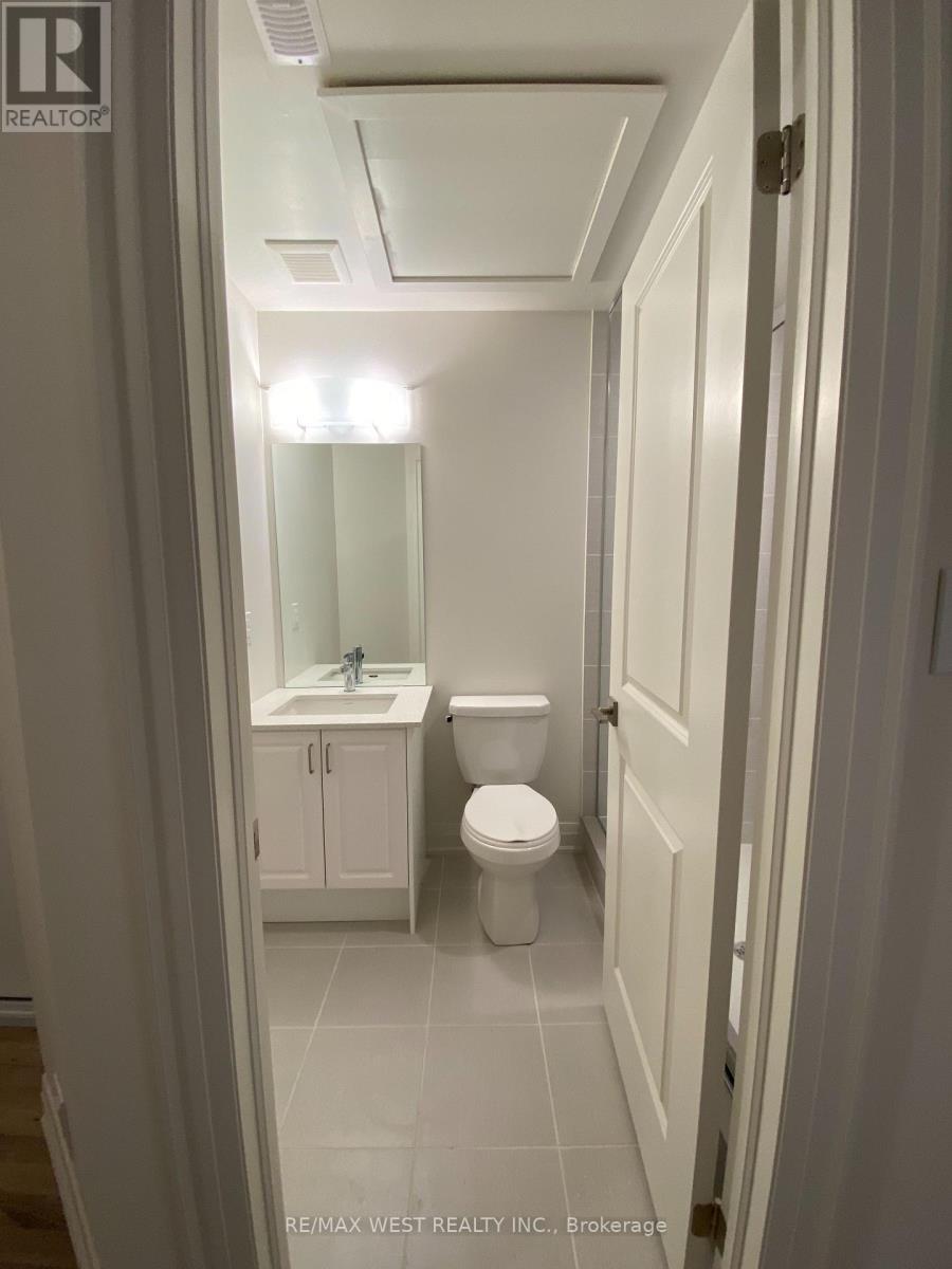 2 - 370 Red Maple Road, Richmond Hill, Ontario  L4C 6P5 - Photo 8 - N12198952