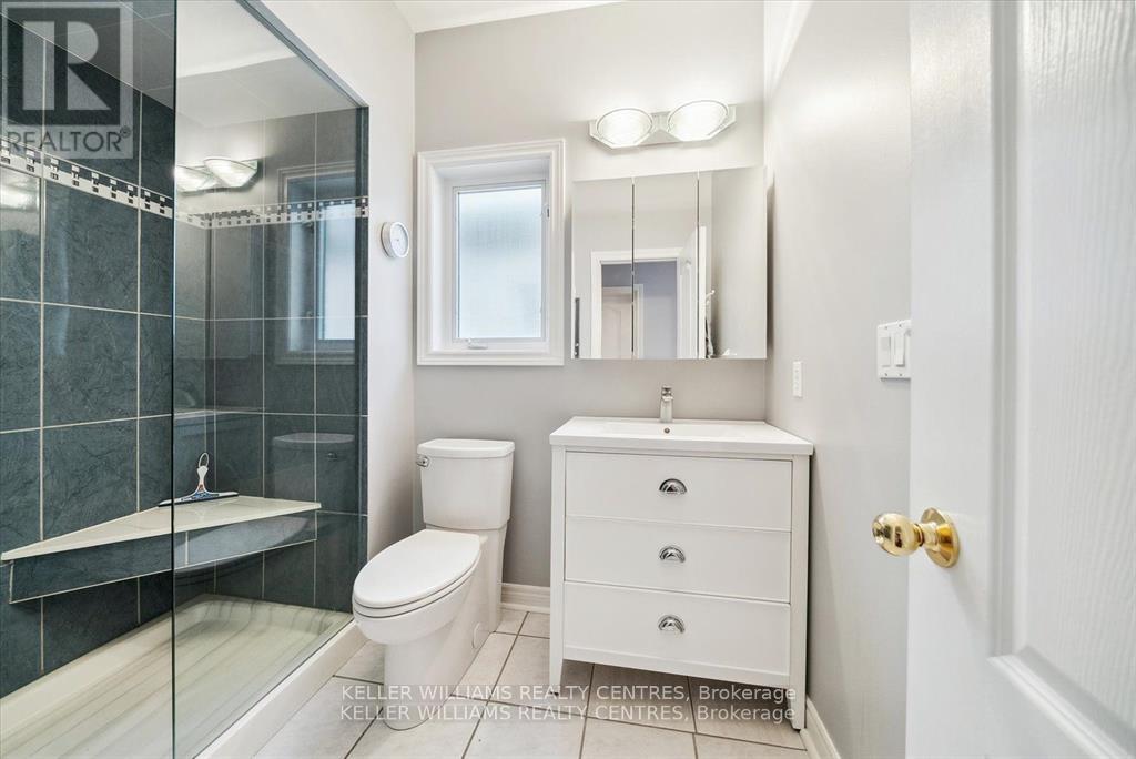 1076 Broughton Lane, Newmarket, Ontario  L3X 2L6 - Photo 19 - N12199041