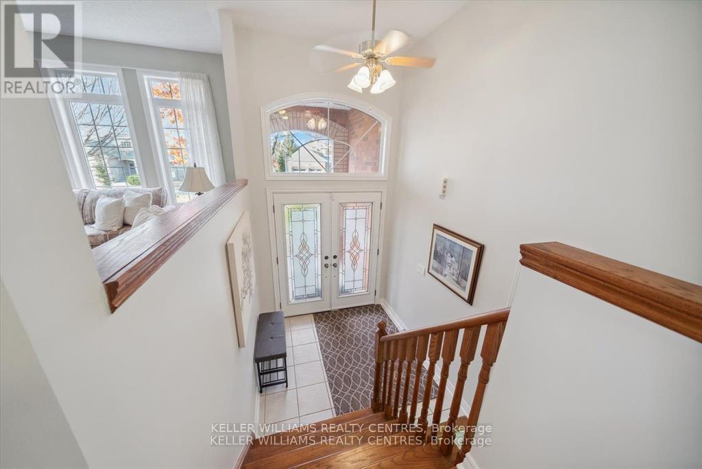 1076 Broughton Lane, Newmarket, Ontario  L3X 2L6 - Photo 4 - N12199041