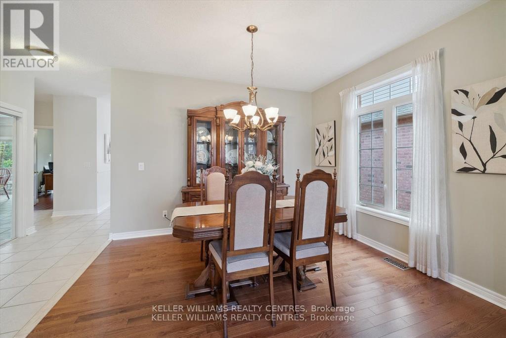 1076 Broughton Lane, Newmarket, Ontario  L3X 2L6 - Photo 6 - N12199041