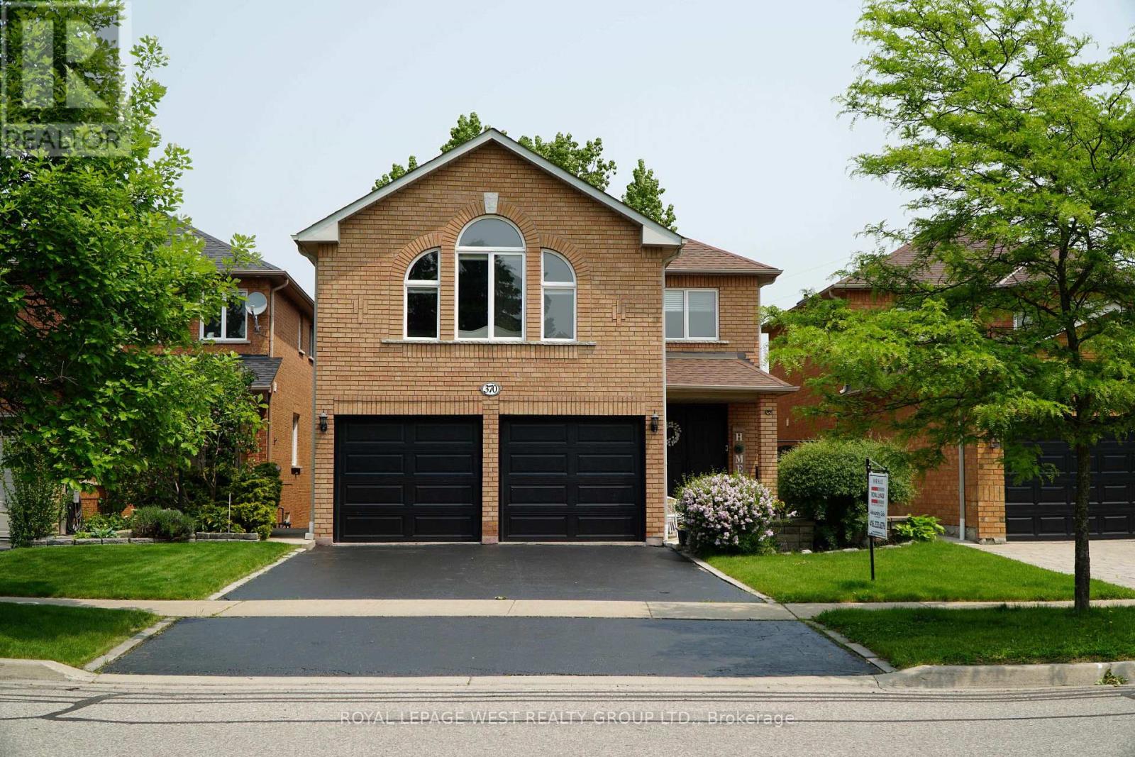 370 ROYALPARK WAY, Vaughan, Ontario
