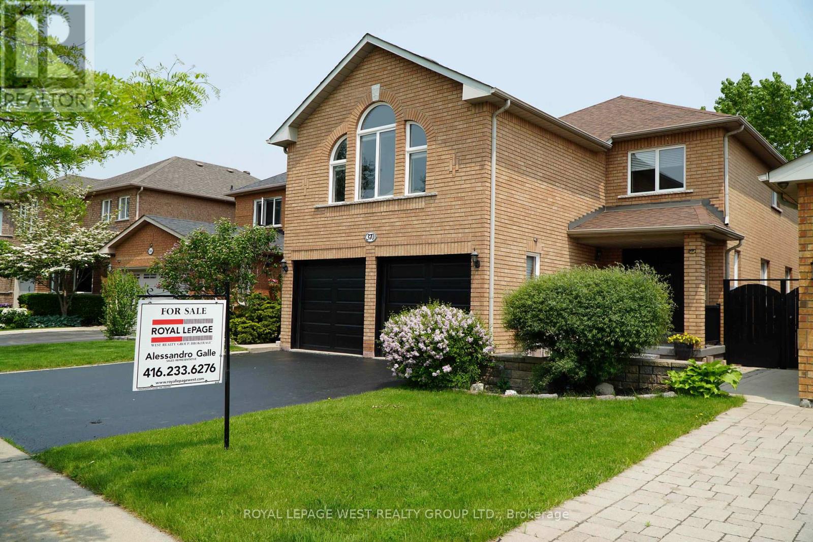 370 Royalpark Way, Vaughan, Ontario  L4H 1K1 - Photo 2 - N12199062