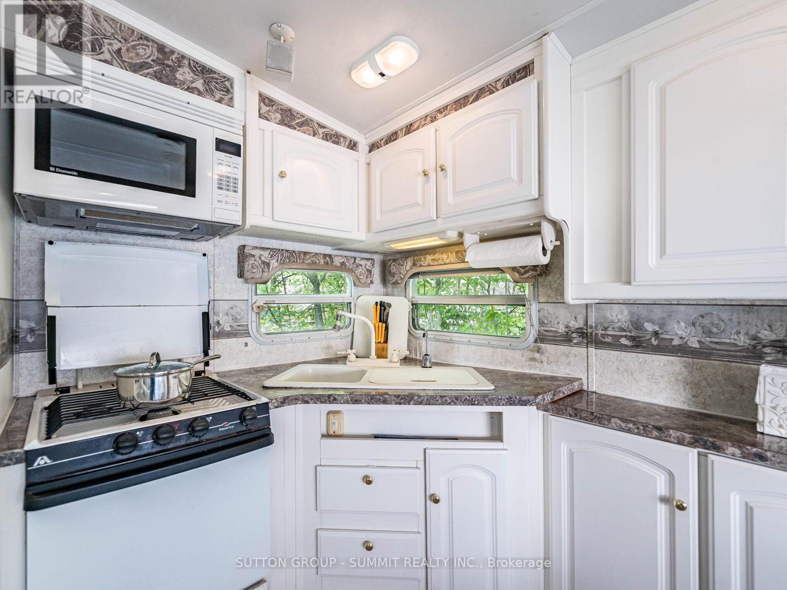 329 Tiny Beaches Road S, Tiny, Ontario  L0L 2J0 - Photo 35 - S12198714