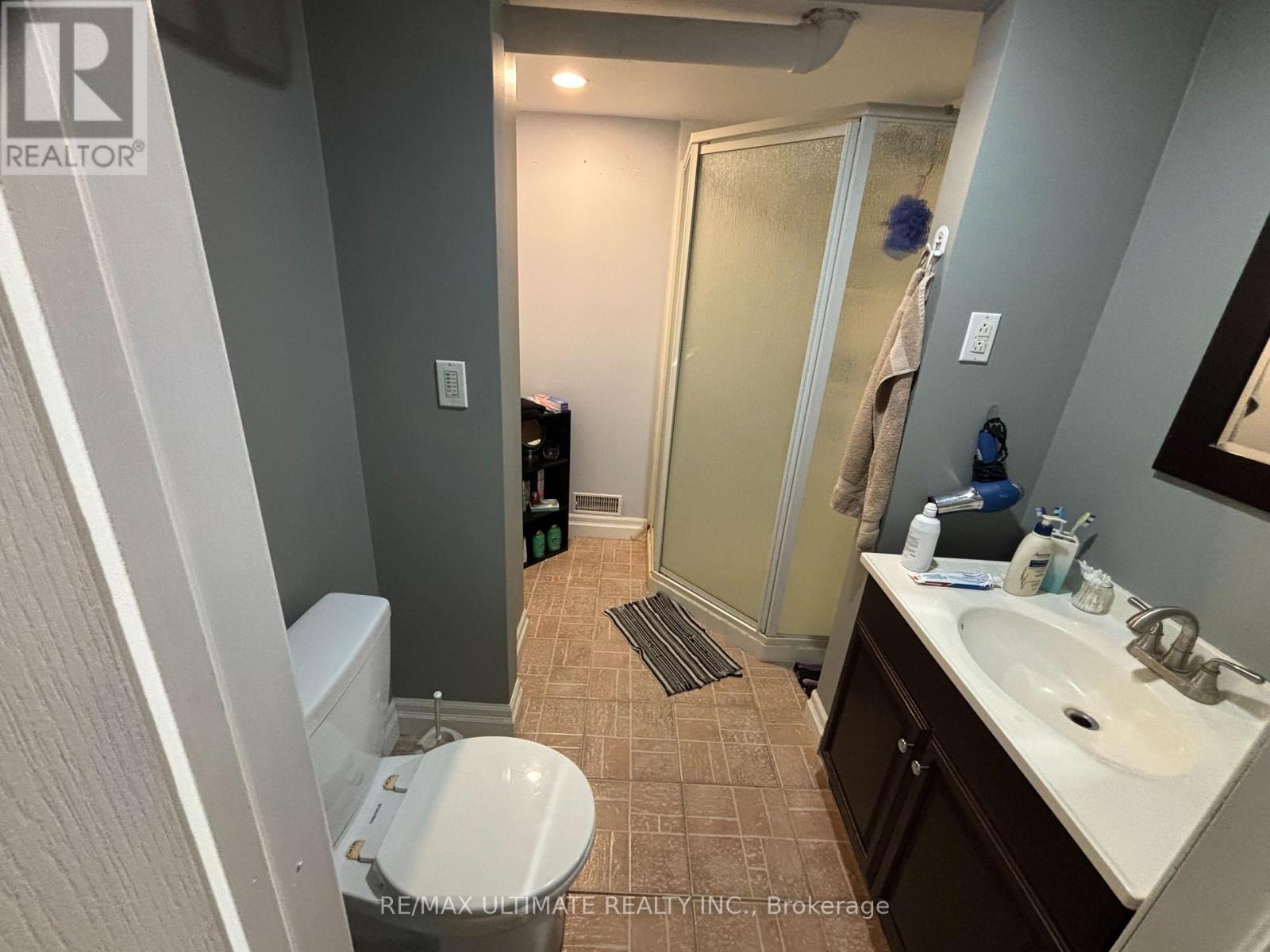 18 Hickling Trail, Barrie, Ontario  L4M 5S3 - Photo 11 - S12198916
