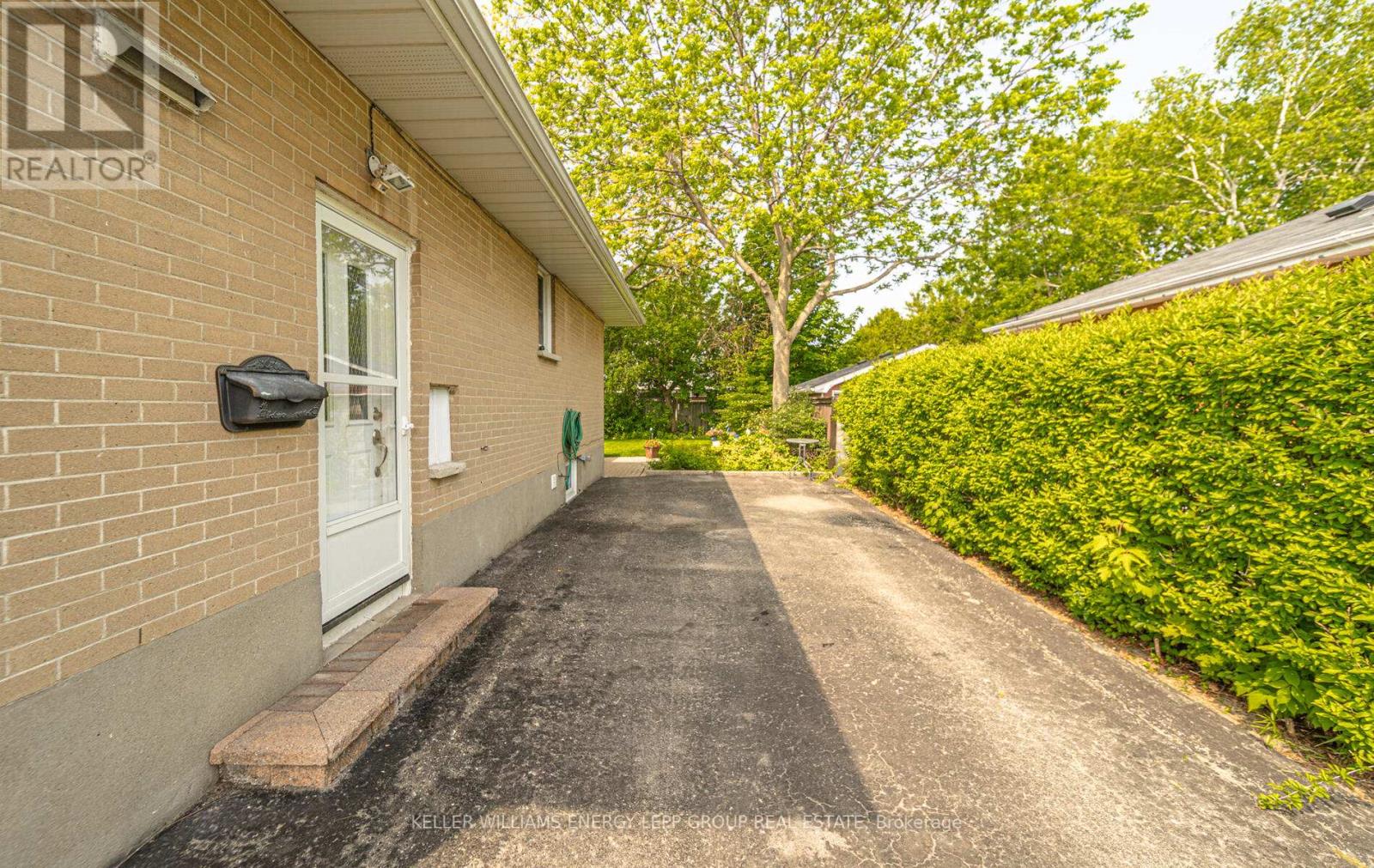 448 Stevenson Road N, Oshawa, Ontario  L1J 5N6 - Photo 6 - E12199198