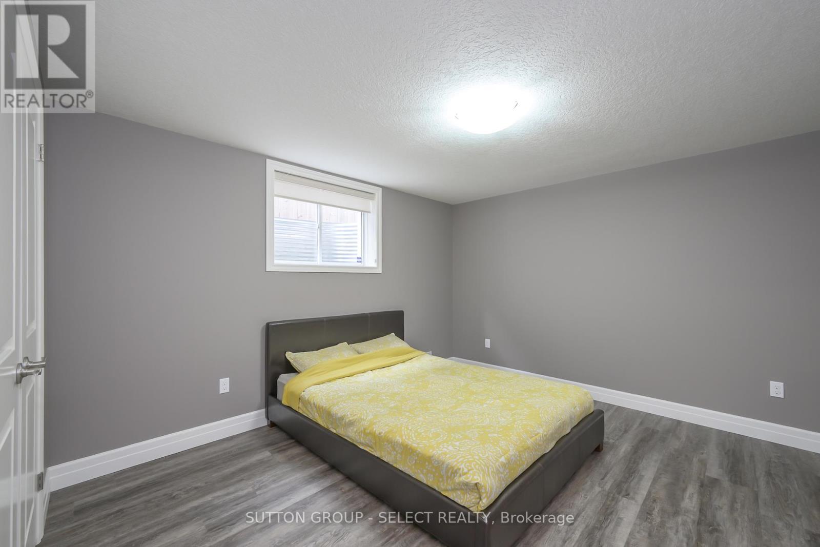 2112 Callingham Drive, London North, Ontario  N6G 0M2 - Photo 38 - X12199256