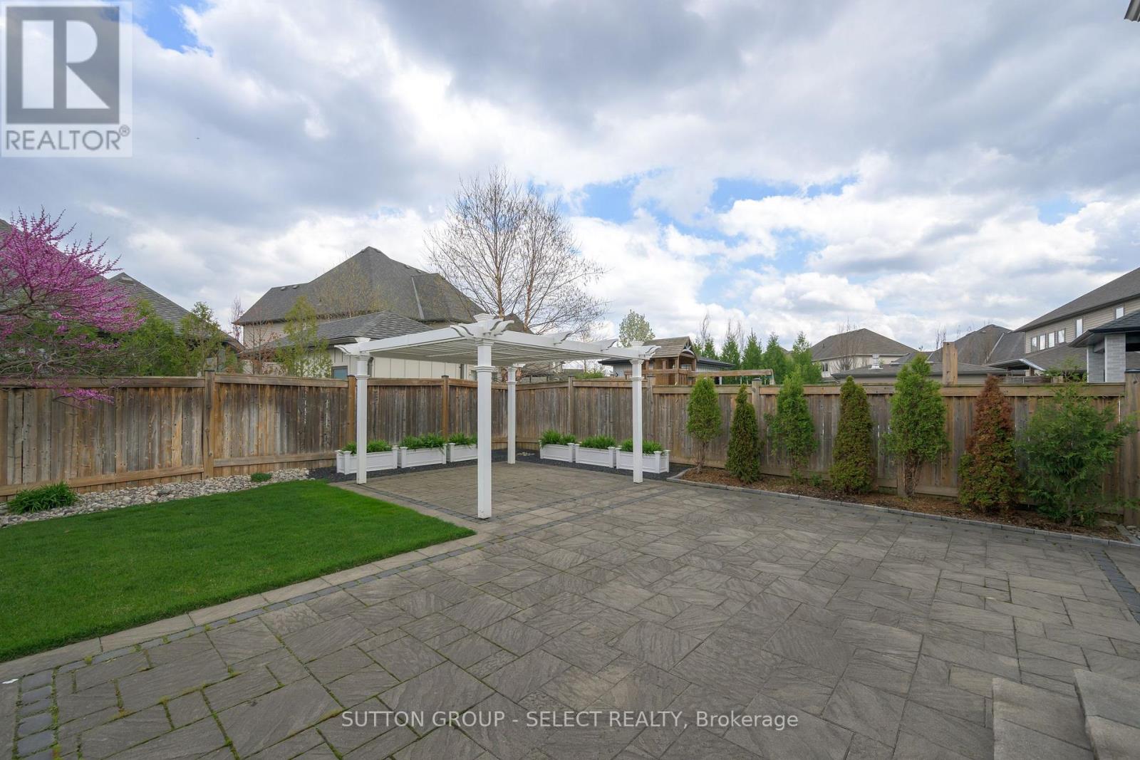 2112 Callingham Drive, London North, Ontario  N6G 0M2 - Photo 42 - X12199256