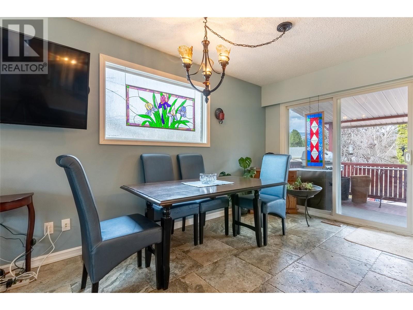 294 Chetwynd Drive, Kamloops, British Columbia  V2H 1L7 - Photo 6 - 10338521