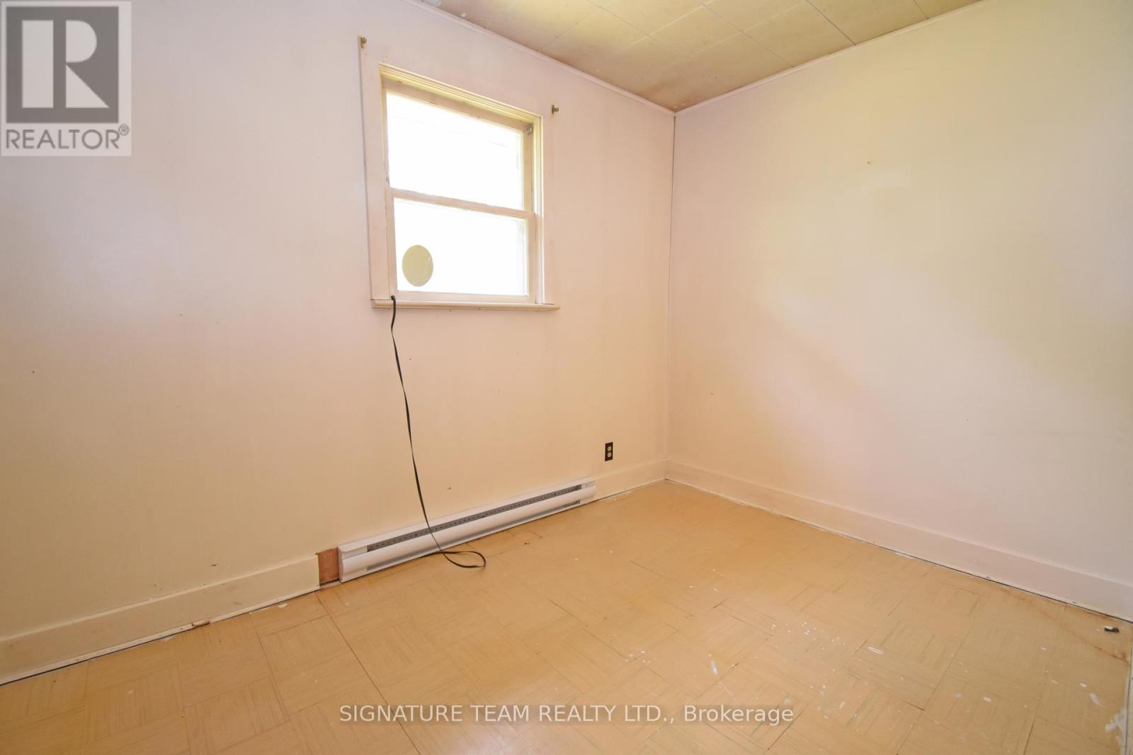 22 Elm Street, Killaloe, Ontario  K0J 2A0 - Photo 16 - X12199214