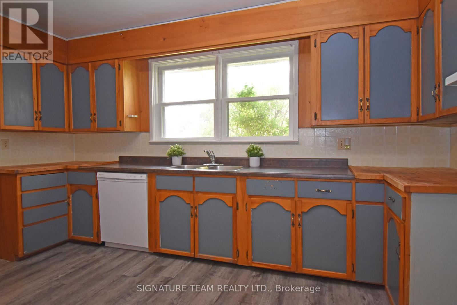 22 Elm Street, Killaloe, Ontario  K0J 2A0 - Photo 7 - X12199214