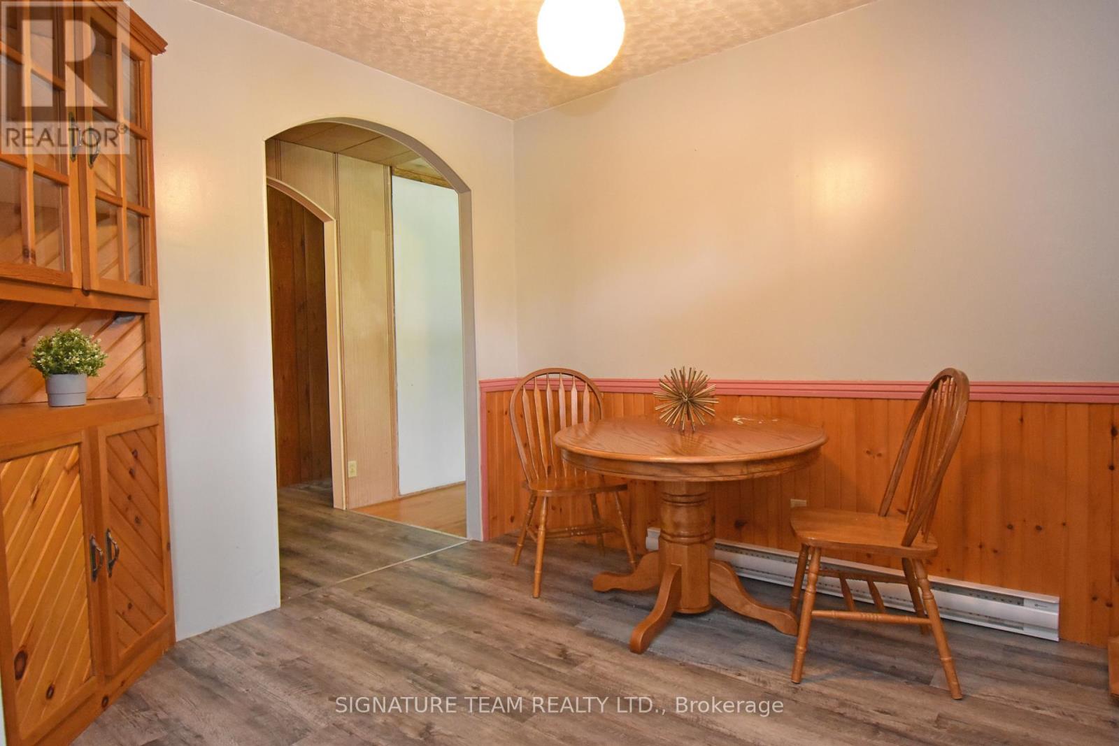 22 Elm Street, Killaloe, Ontario  K0J 2A0 - Photo 9 - X12199214