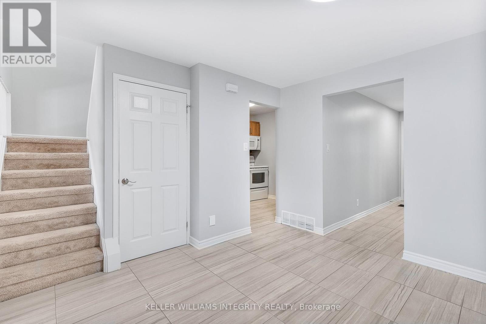 4 - 6581 Colony Square, Ottawa, Ontario  K1C 3E4 - Photo 8 - X12199231