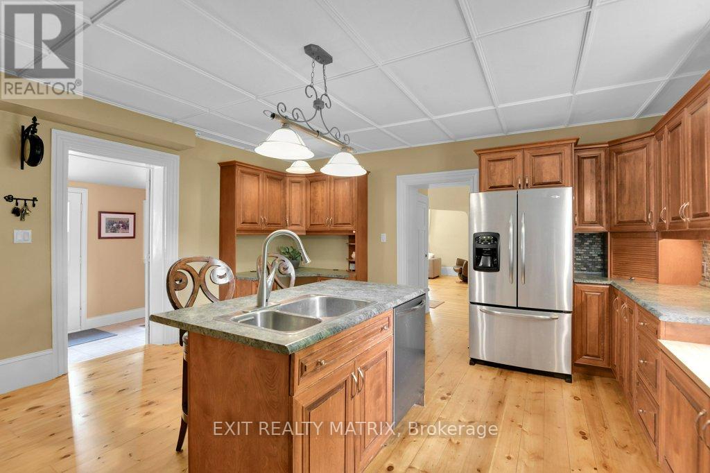 7735 Snake Island Road, Ottawa, Ontario  K0A 2P0 - Photo 13 - X12199255
