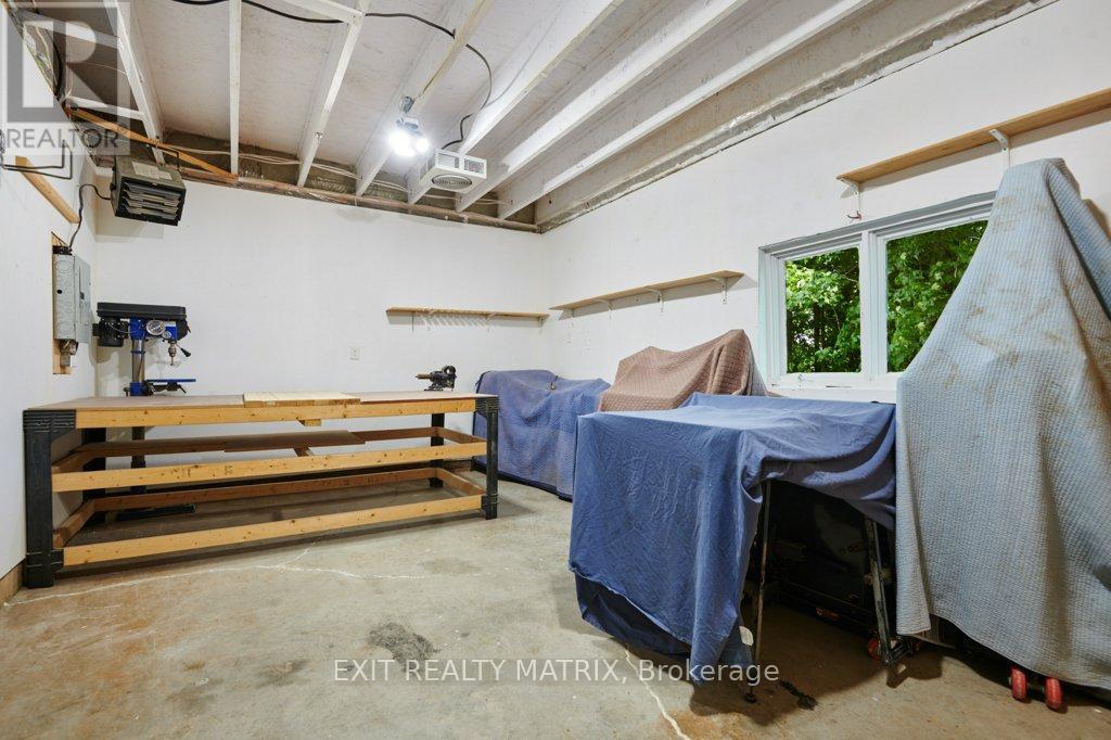 7735 Snake Island Road, Ottawa, Ontario  K0A 2P0 - Photo 27 - X12199255