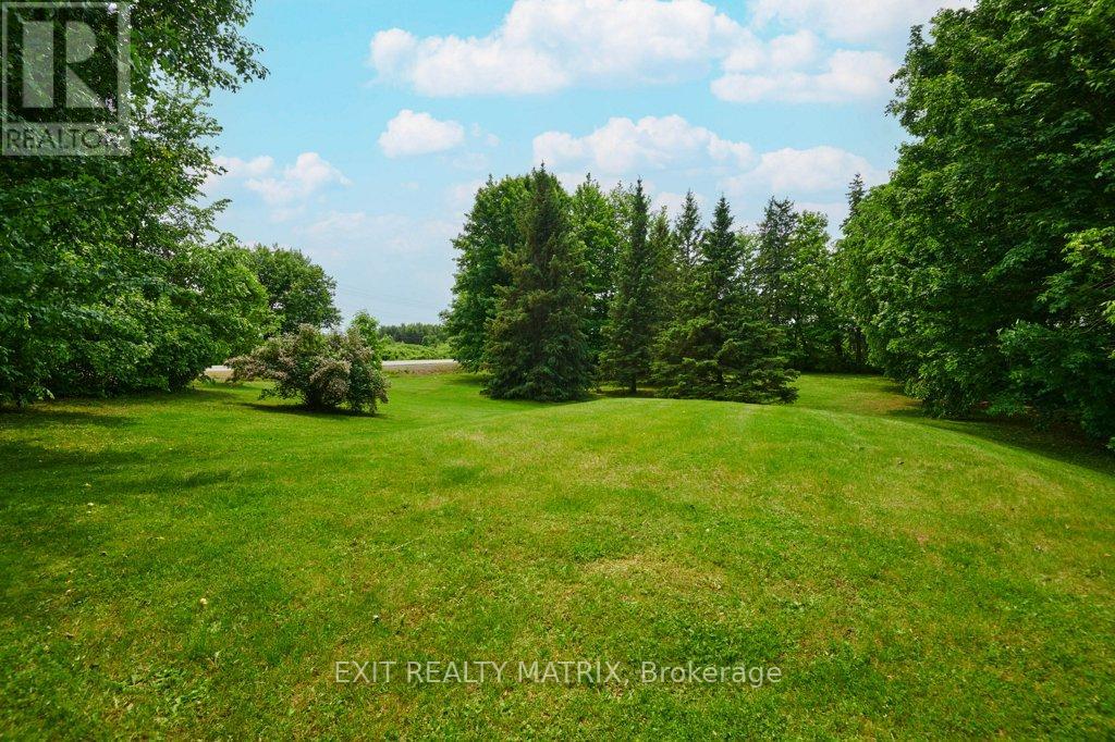 7735 Snake Island Road, Ottawa, Ontario  K0A 2P0 - Photo 30 - X12199255