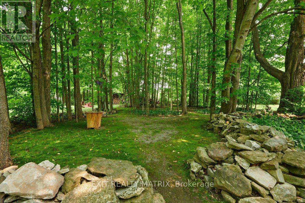7735 Snake Island Road, Ottawa, Ontario  K0A 2P0 - Photo 31 - X12199255