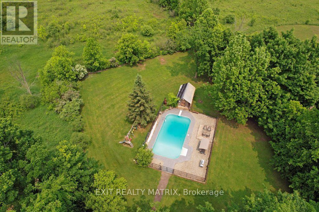 7735 Snake Island Road, Ottawa, Ontario  K0A 2P0 - Photo 37 - X12199255