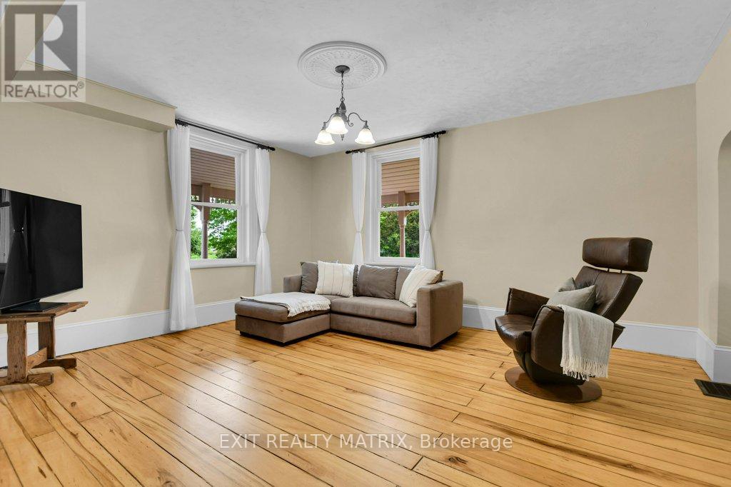 7735 Snake Island Road, Ottawa, Ontario  K0A 2P0 - Photo 6 - X12199255