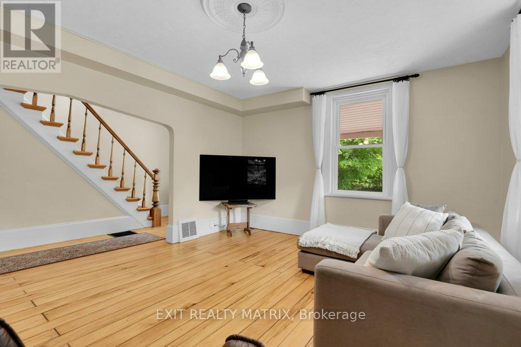 7735 Snake Island Road, Ottawa, Ontario  K0A 2P0 - Photo 7 - X12199255