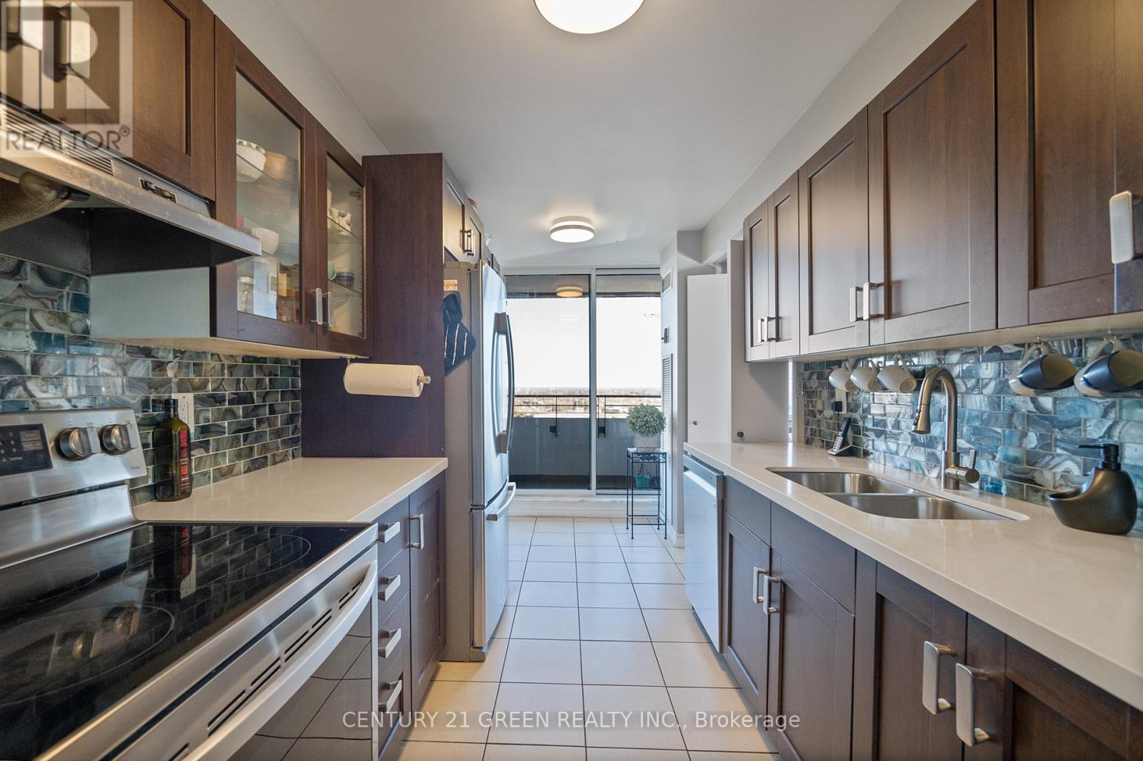 1011 - 1300 Mississauga Valley Boulevard, Mississauga (Mississauga Valleys), Ontario  L5A 3S8 - Photo 15 - W12198709