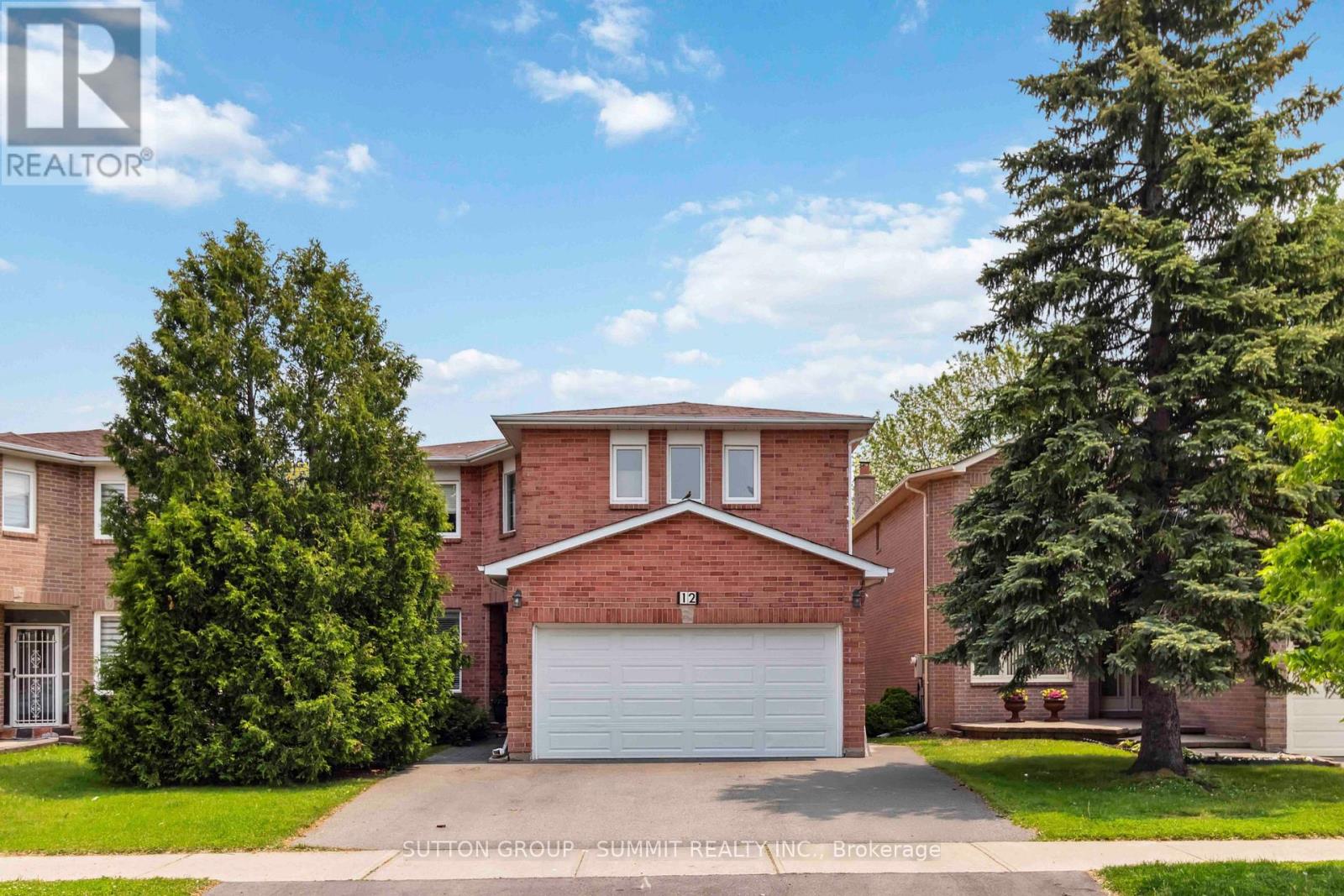 12 Atkins Circle, Brampton (Northwood Park), Ontario  L6X 4A8 - Photo 1 - W12198767