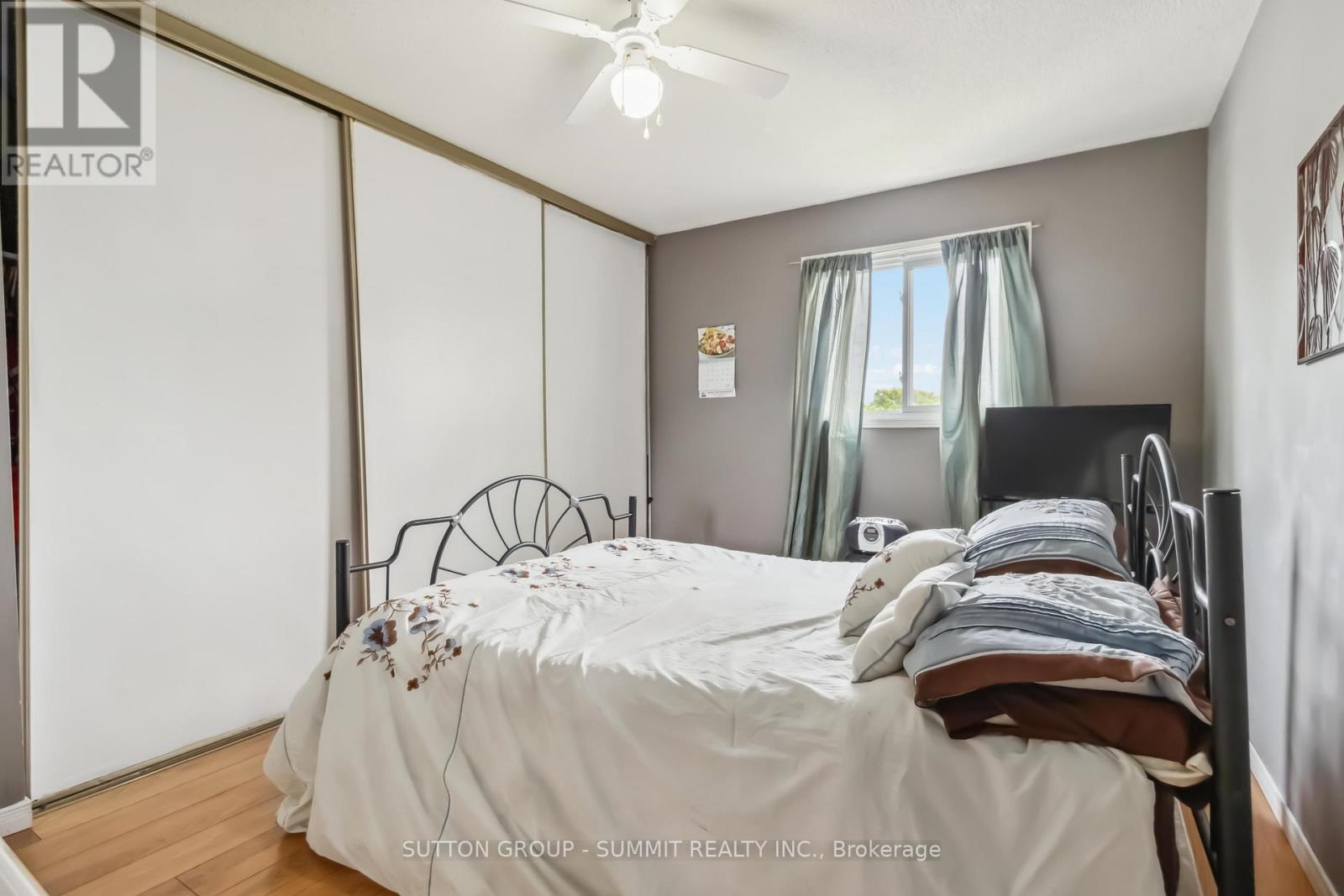 12 Atkins Circle, Brampton (Northwood Park), Ontario  L6X 4A8 - Photo 17 - W12198767
