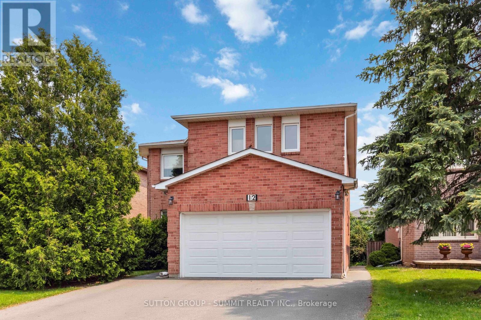 12 Atkins Circle, Brampton (Northwood Park), Ontario  L6X 4A8 - Photo 2 - W12198767