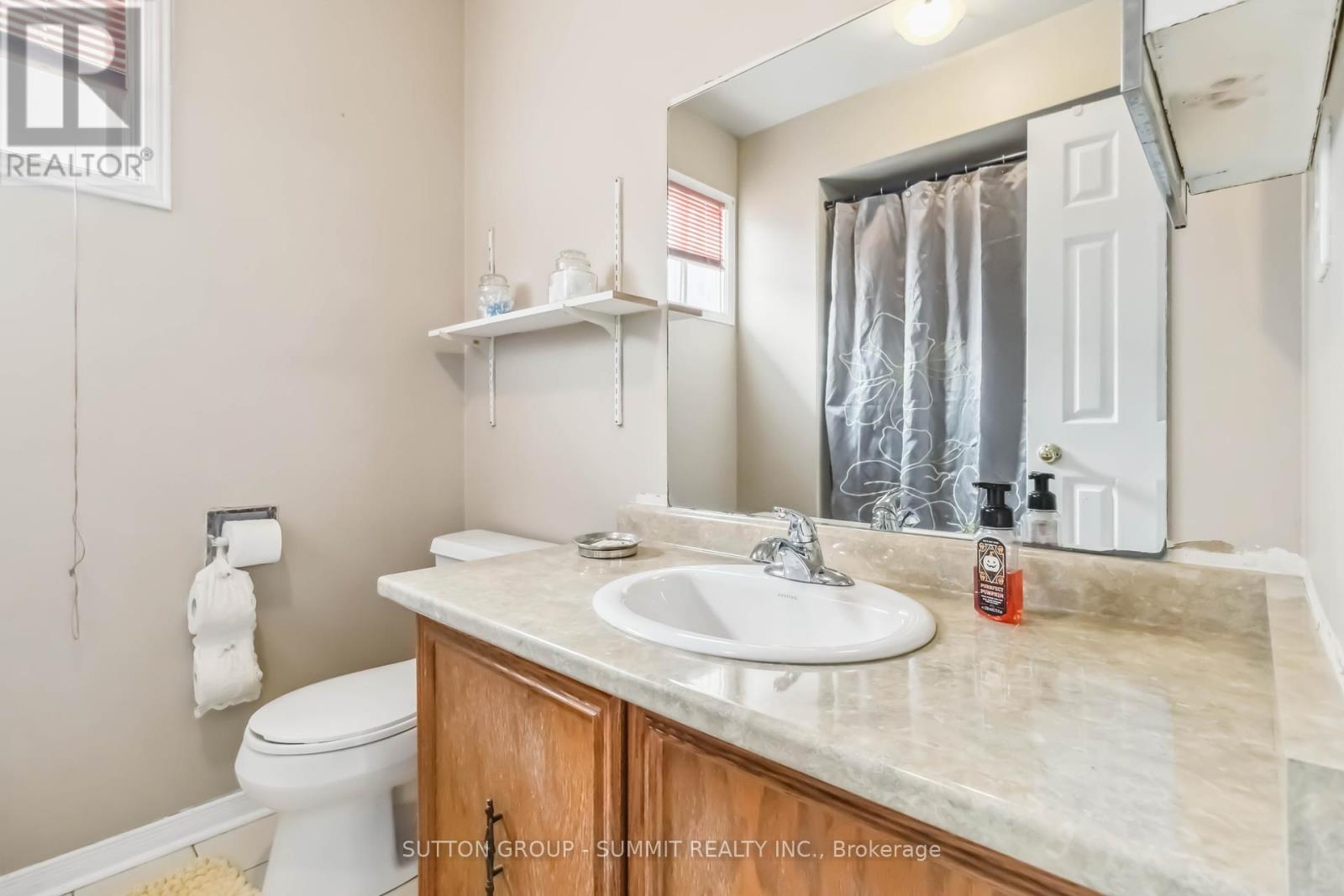 12 Atkins Circle, Brampton (Northwood Park), Ontario  L6X 4A8 - Photo 21 - W12198767