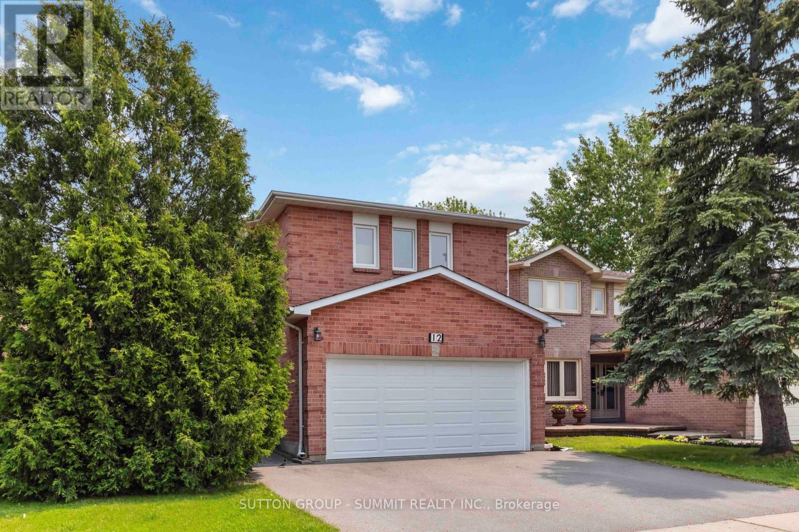 12 Atkins Circle, Brampton (Northwood Park), Ontario  L6X 4A8 - Photo 3 - W12198767