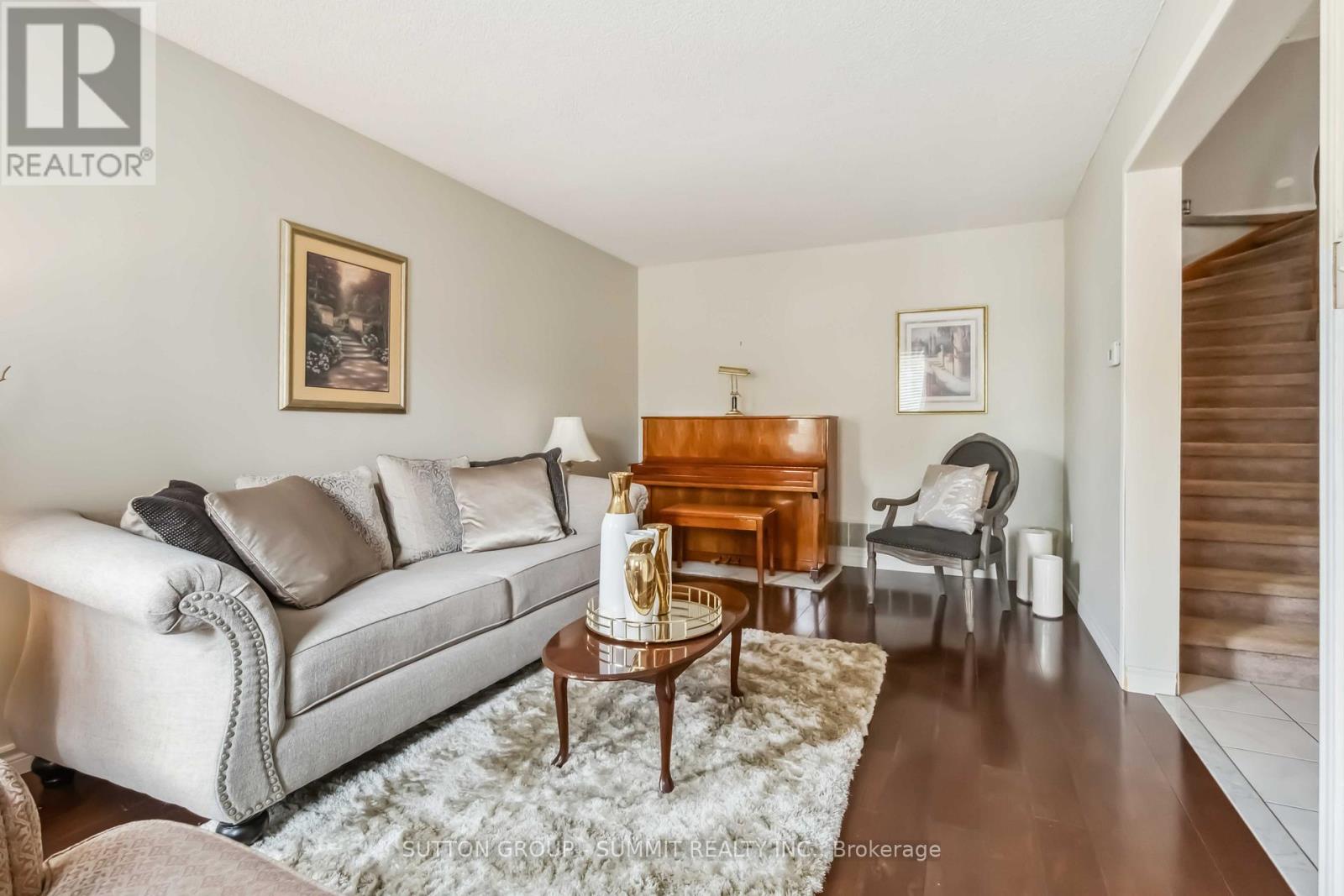 12 Atkins Circle, Brampton (Northwood Park), Ontario  L6X 4A8 - Photo 7 - W12198767
