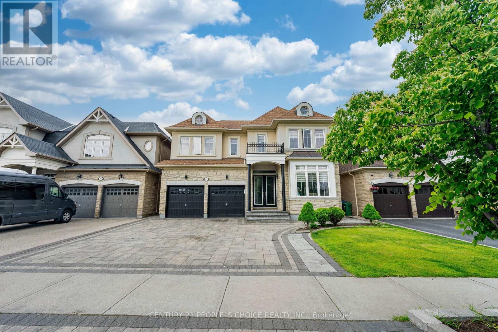12 Vintonridge Drive, Brampton, Ontario  L6P 2T6 - Photo 1 - W12198783