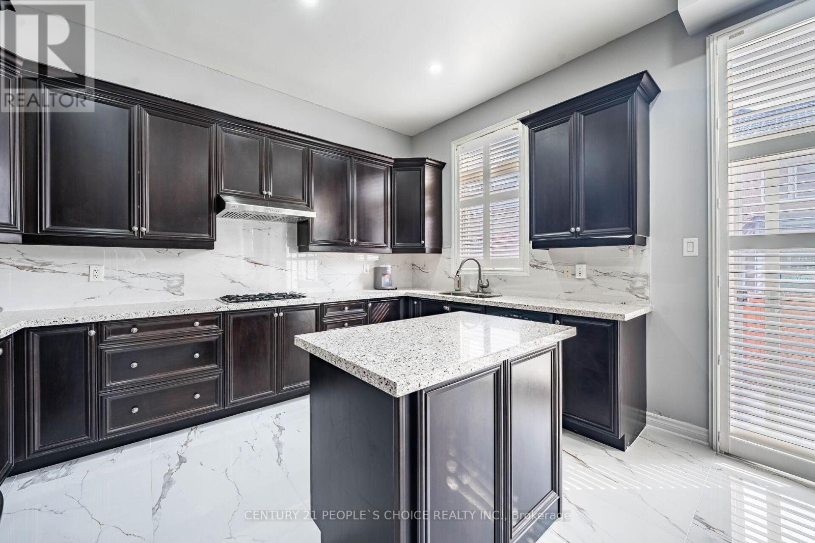 12 Vintonridge Drive, Brampton, Ontario  L6P 2T6 - Photo 26 - W12198783