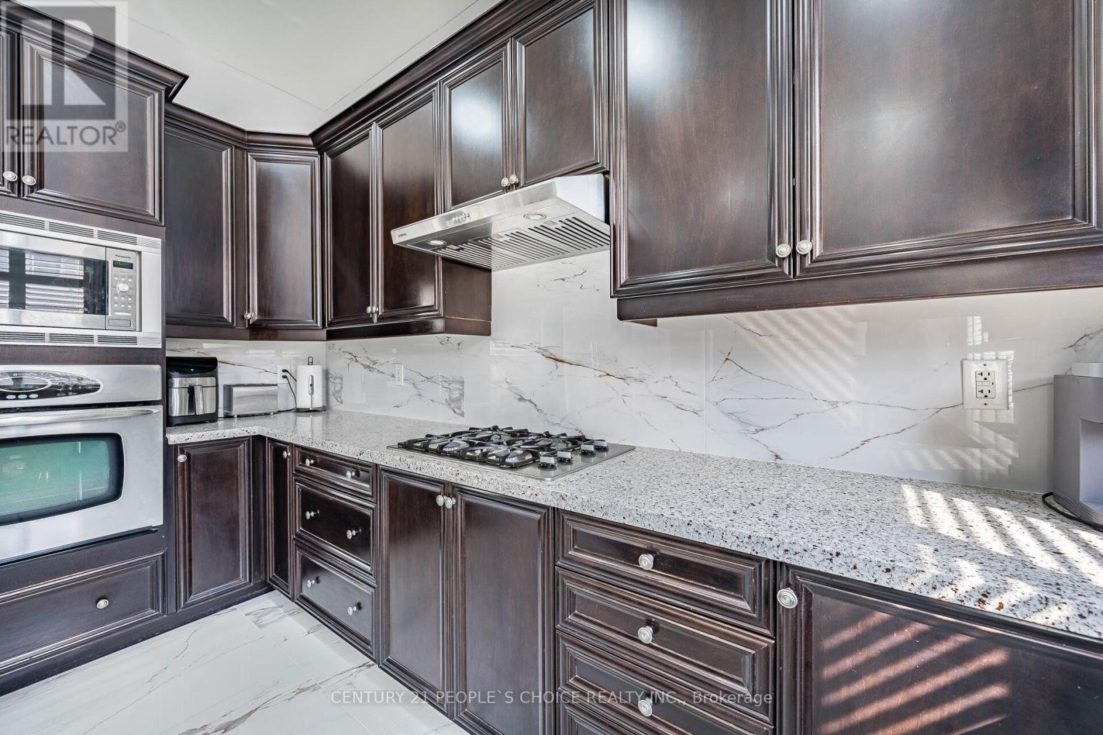 12 Vintonridge Drive, Brampton, Ontario  L6P 2T6 - Photo 28 - W12198783