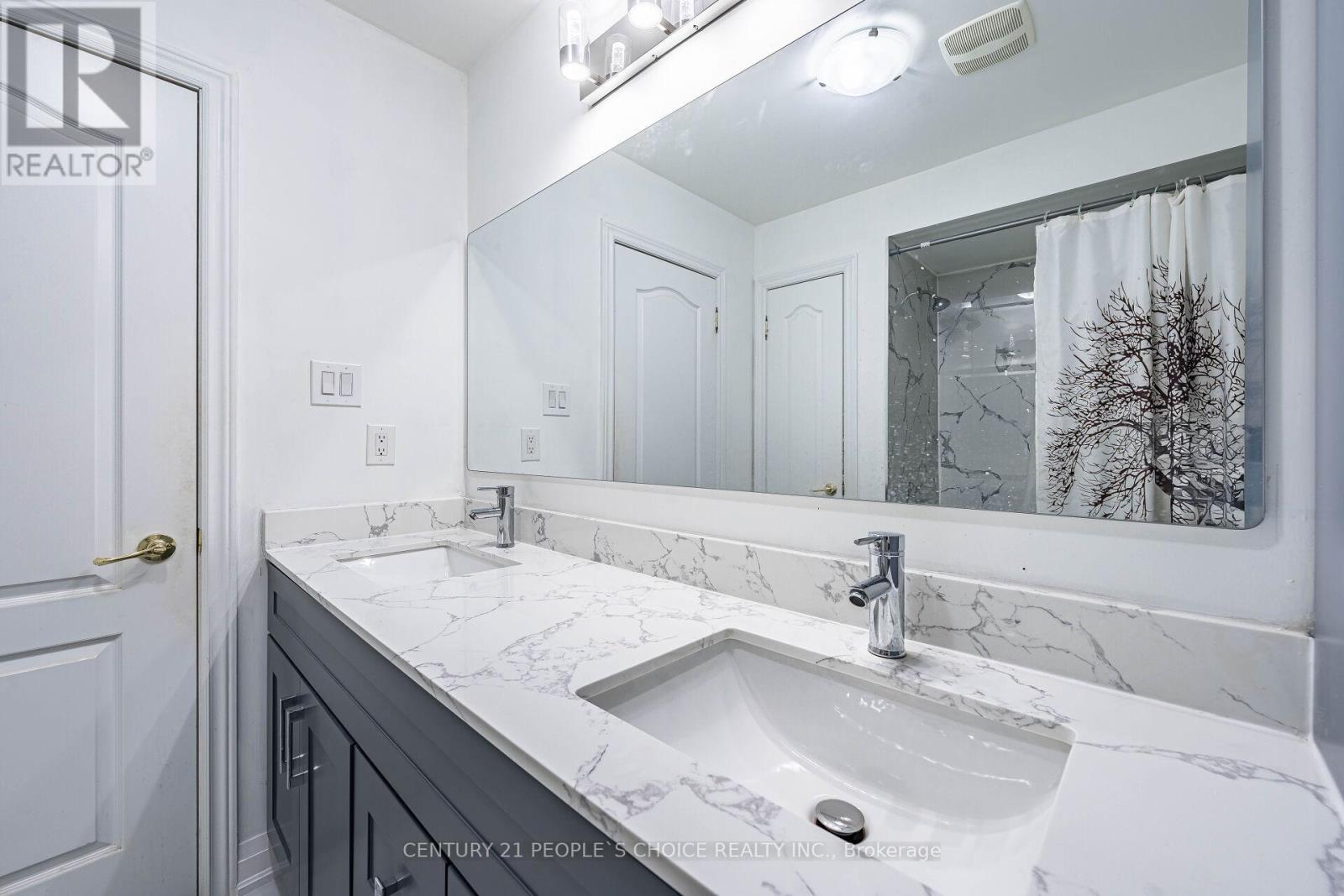 12 Vintonridge Drive, Brampton, Ontario  L6P 2T6 - Photo 34 - W12198783