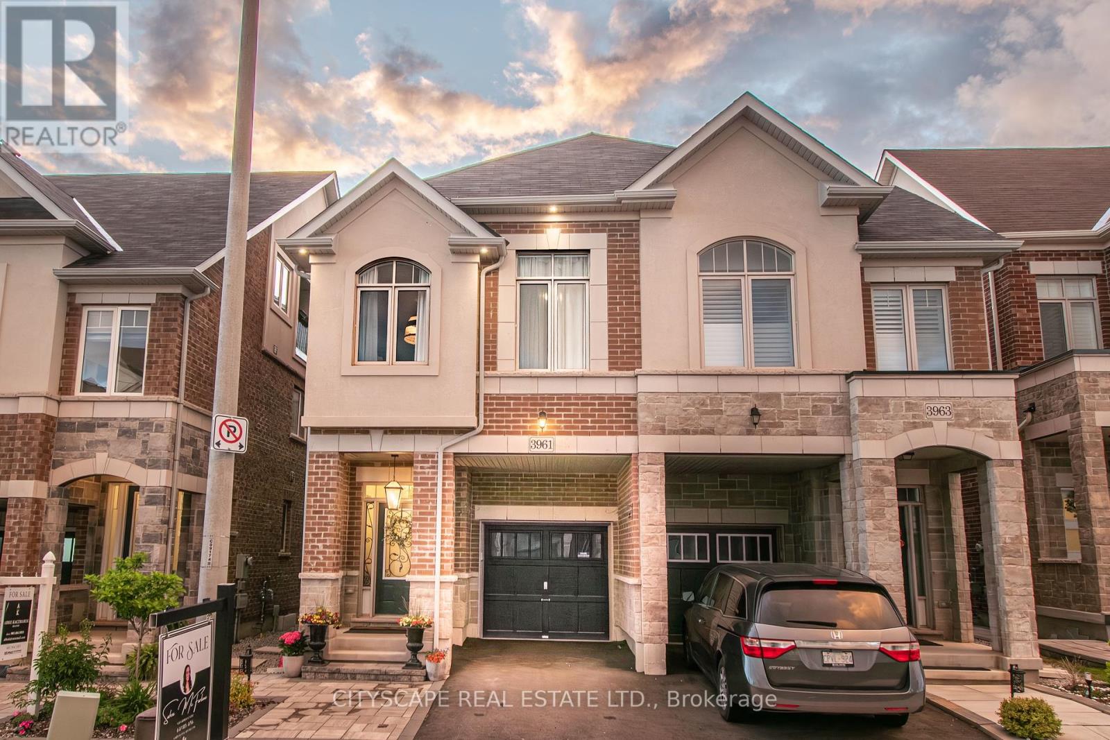 3961 KOENIG ROAD, Burlington, Ontario