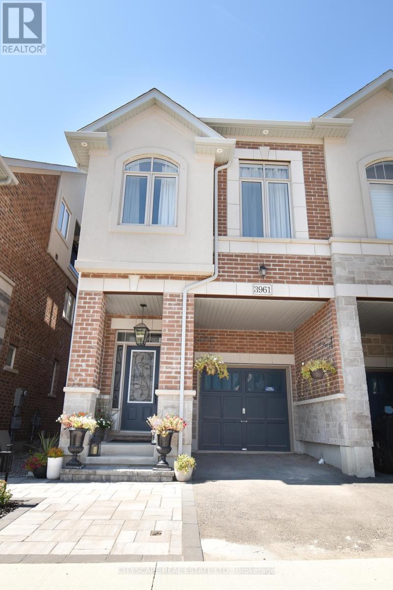 3961 Koenig Road, Burlington, Ontario  L7M 0Z7 - Photo 3 - W12198792