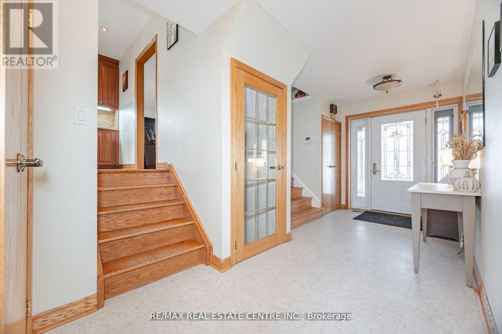 45 Core Crescent, Brampton, Ontario  L6W 2G6 - Photo 10 - W12198794