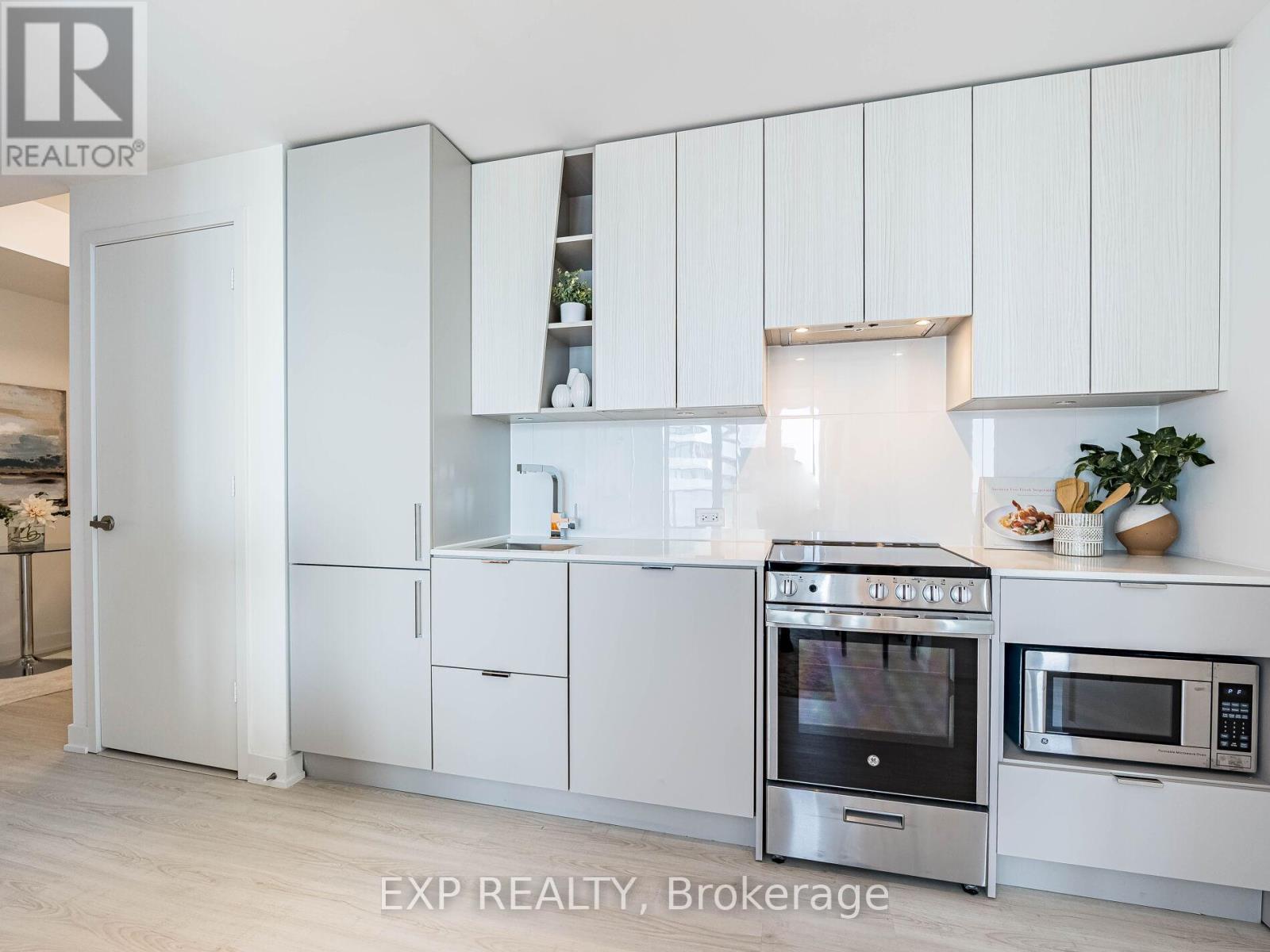 4701 - 3883 Quartz Road, Mississauga, Ontario  L5B 0M4 - Photo 14 - W12198824