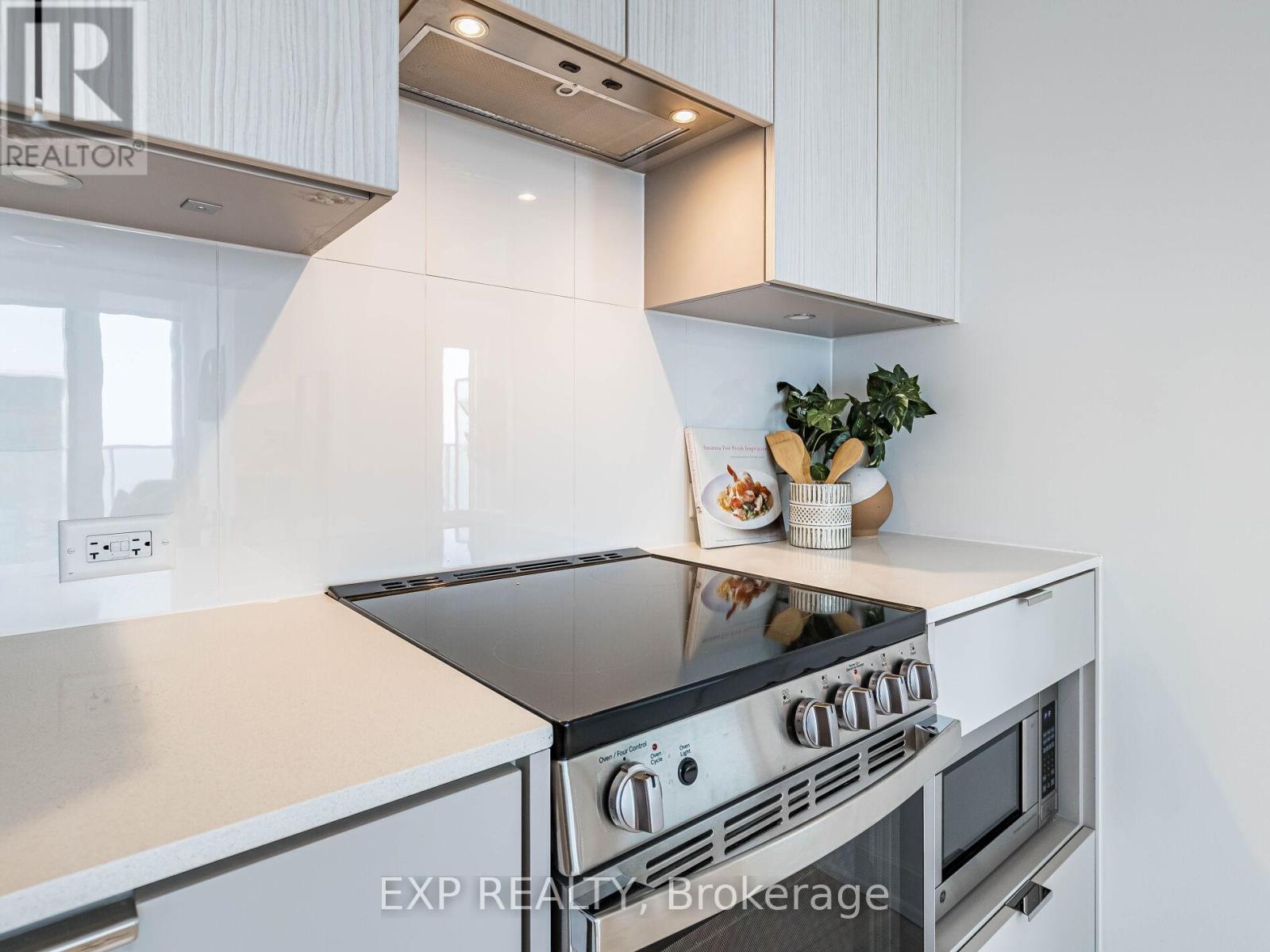 4701 - 3883 Quartz Road, Mississauga, Ontario  L5B 0M4 - Photo 18 - W12198824