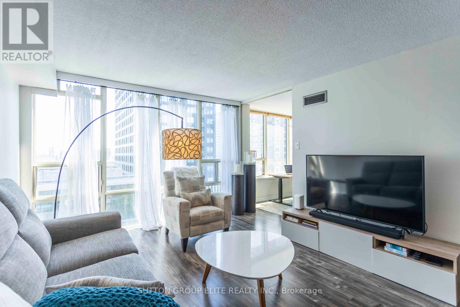 1206 - 330 Rathburn Road W, Mississauga (Creditview), Ontario  L5B 3Y1 - Photo 10 - W12198876