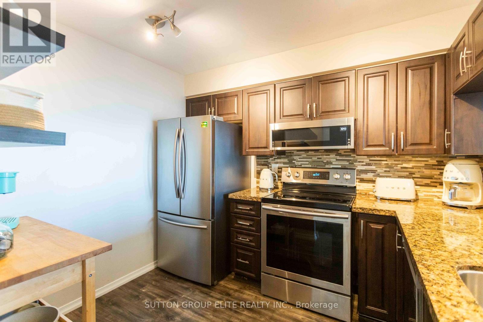 1206 - 330 Rathburn Road W, Mississauga (Creditview), Ontario  L5B 3Y1 - Photo 11 - W12198876