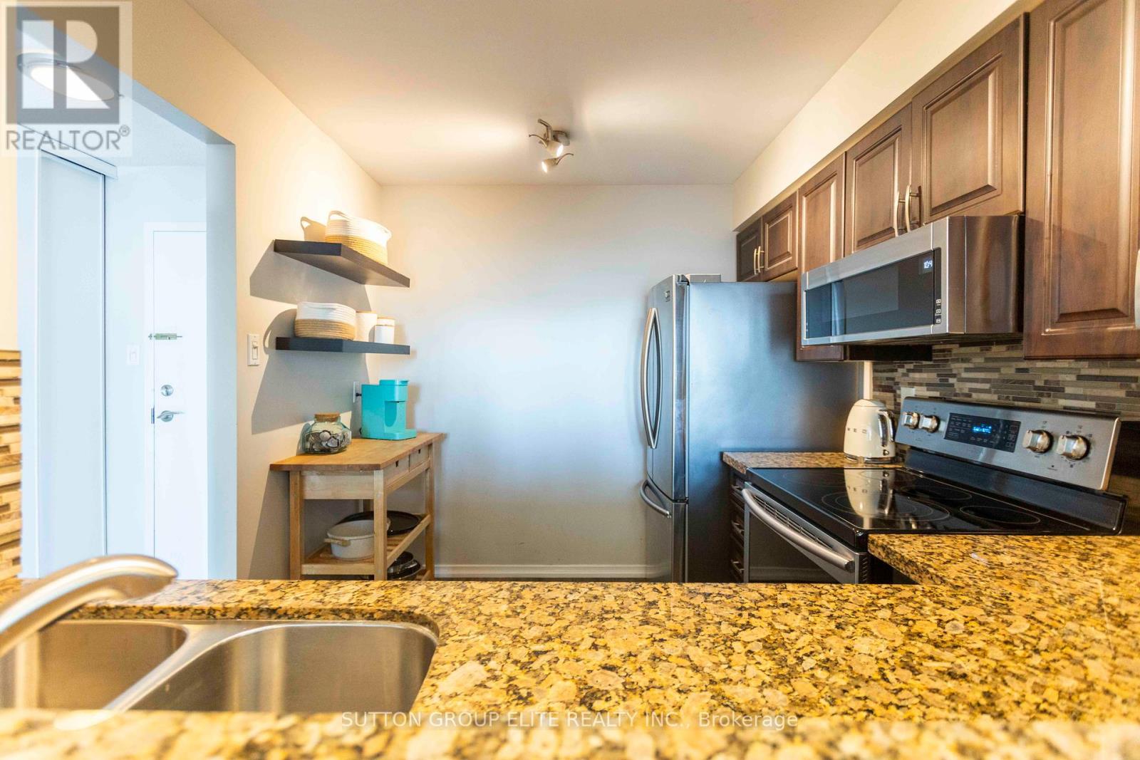 1206 - 330 Rathburn Road W, Mississauga (Creditview), Ontario  L5B 3Y1 - Photo 12 - W12198876